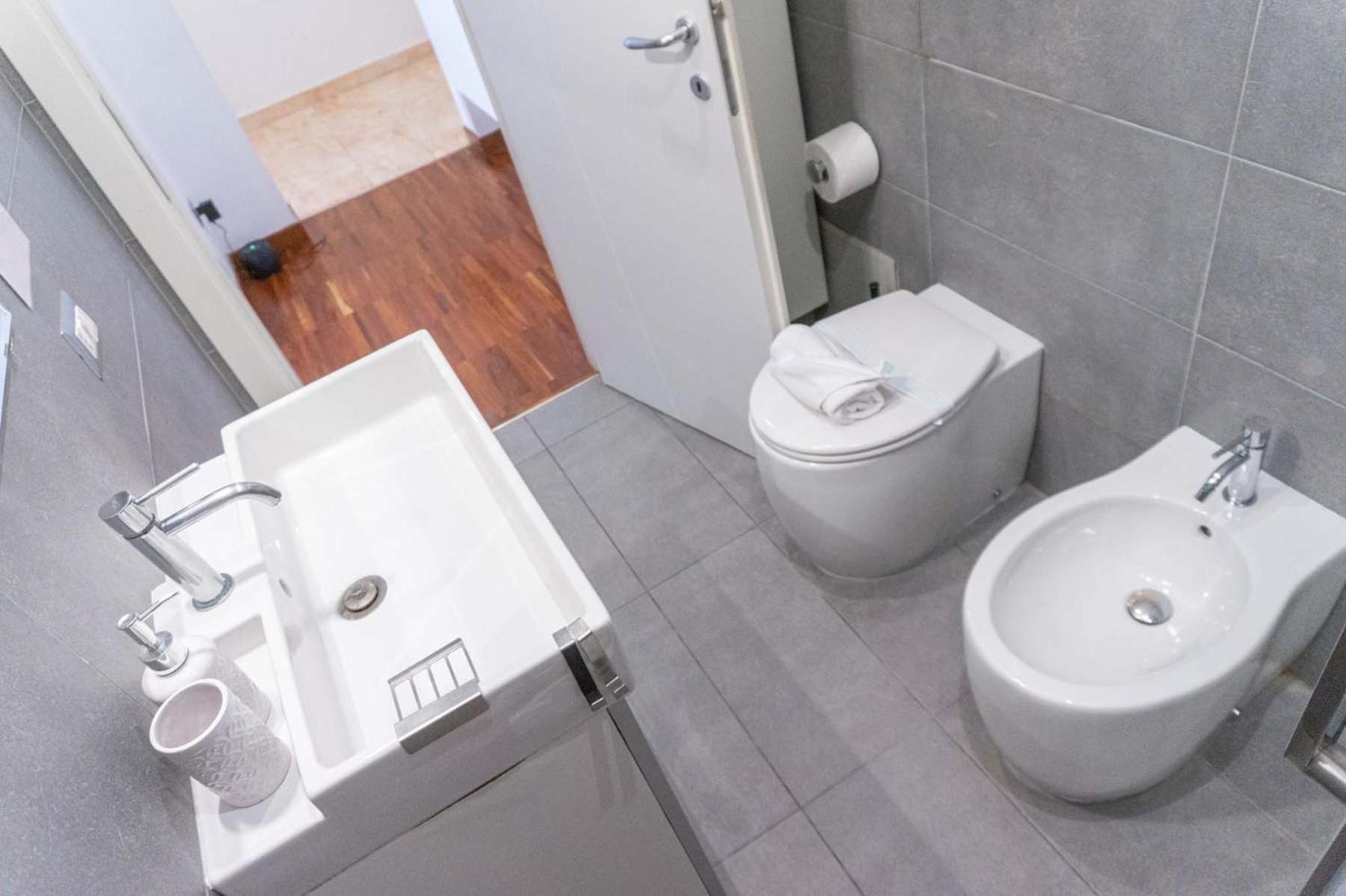 Colosseum Cosy Apartment Close To Metro Рим Экстерьер фото