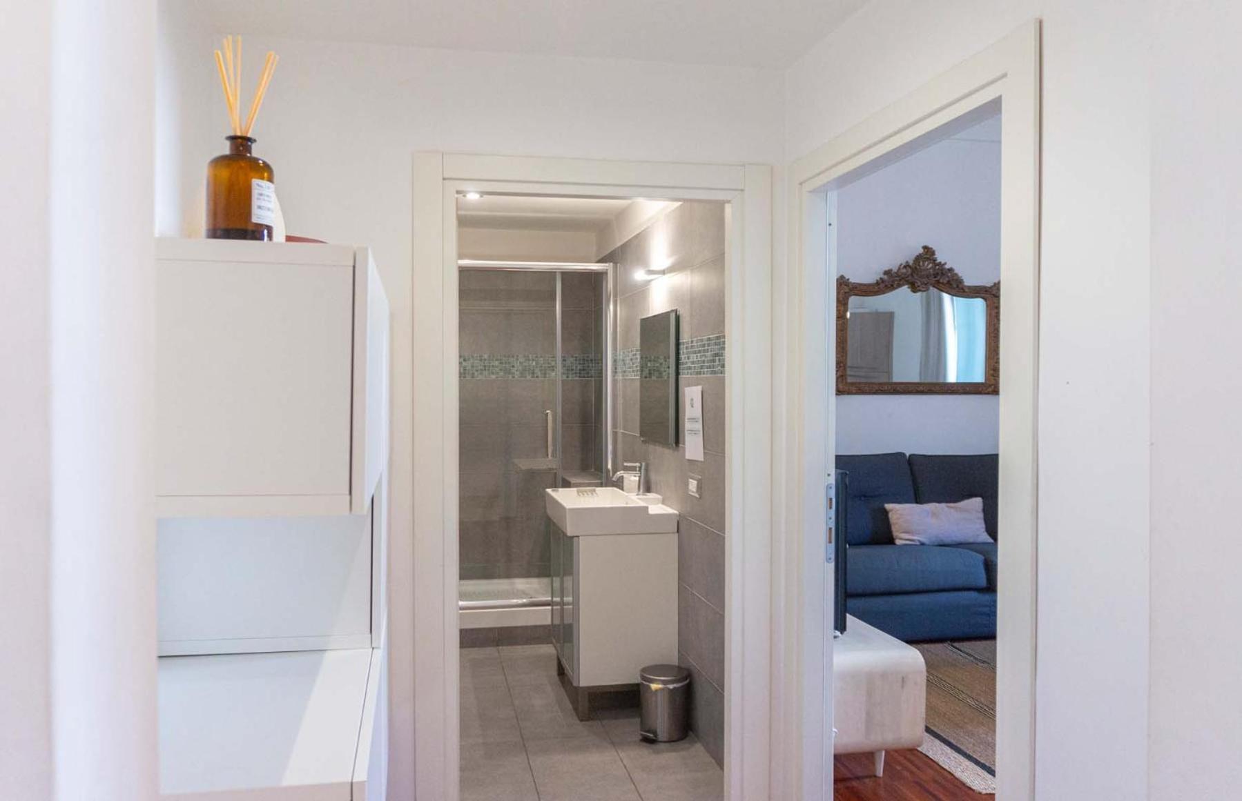 Colosseum Cosy Apartment Close To Metro Рим Экстерьер фото